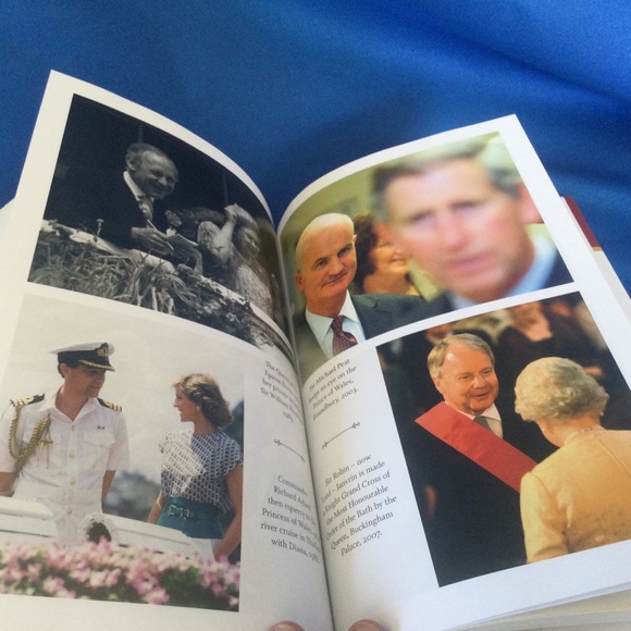 Courtiers Windsor Valentine Low Hardcover Book 1st Edition Royals - Picture 4 of 8